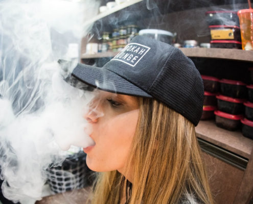 Passivrauchen oder das ein unfreiwillige Einatmen von Tabakrauch