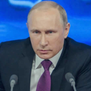 Putin-Interviews im russischen Staatsfernsehen: Altbekannte Rhetorik und atomare Drohgebärden