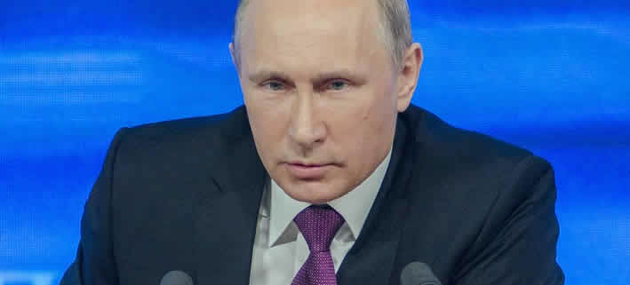 Putin-Interviews im russischen Staatsfernsehen: Altbekannte Rhetorik und atomare Drohgebärden