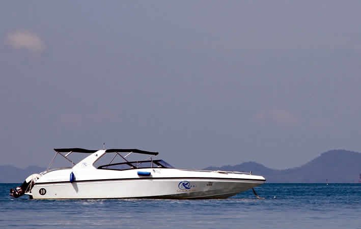 Speedboot statt Fähre