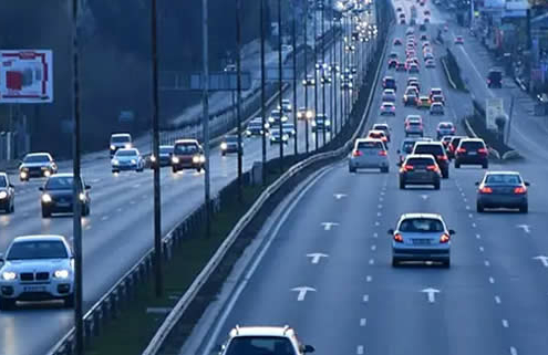 Konflikt um Fahrverbote in Deutschland: Politische Debatte und Kritik