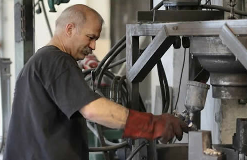 Plagiate und Cyberangriffe: Doppelte Bedrohung für deutsche Maschinenbauer