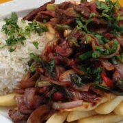 Die peruanische Küche: Eine Reise durch Geschmack und Tradition