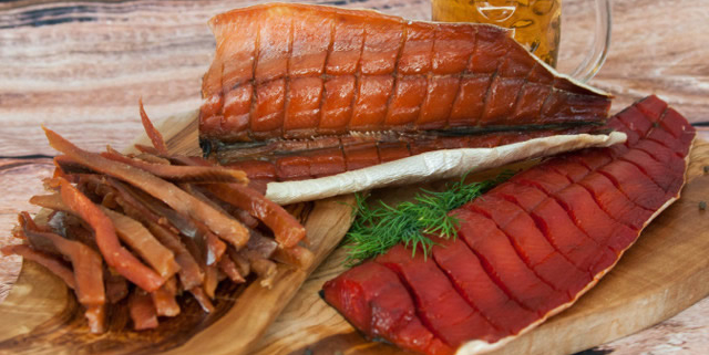 Gedörrter wilder Lachs – Fischdelikatessen