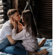 Pure Leidenschaft – 4 Tipps für mehr Abwechslung hinter verschlossenen Türen