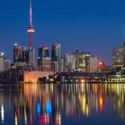 „Trump-Effekt“ bremst Tourismus: Reisende weichen auf Kanada aus