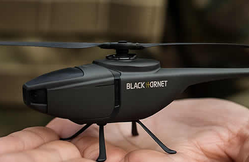 Spione in der Luft – Die kleinsten Profi-Drohnen der Welt und wie sie heute Kriege verändern