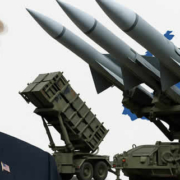 Trumps Waffen-Deal mit der Ukraine – Hilfe mit Preisetikett